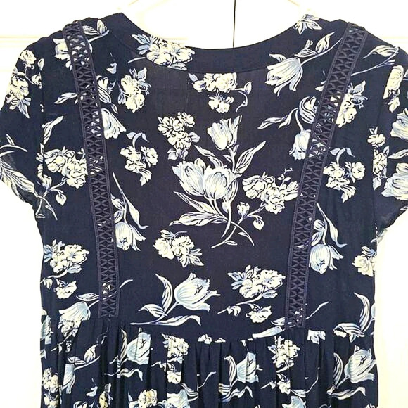 Sadie Robertson Wild Blue‎ Floral Dress Medium - Picture 4 of 7